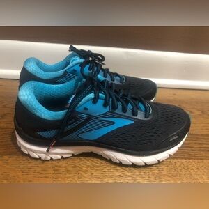 Brooks Women’s Black/Turquoise Sneakers Sz 8.5